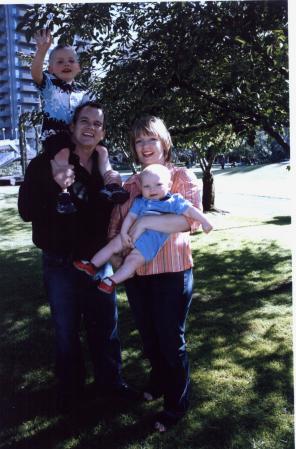 Katrinka (Kate Bogardus) and family